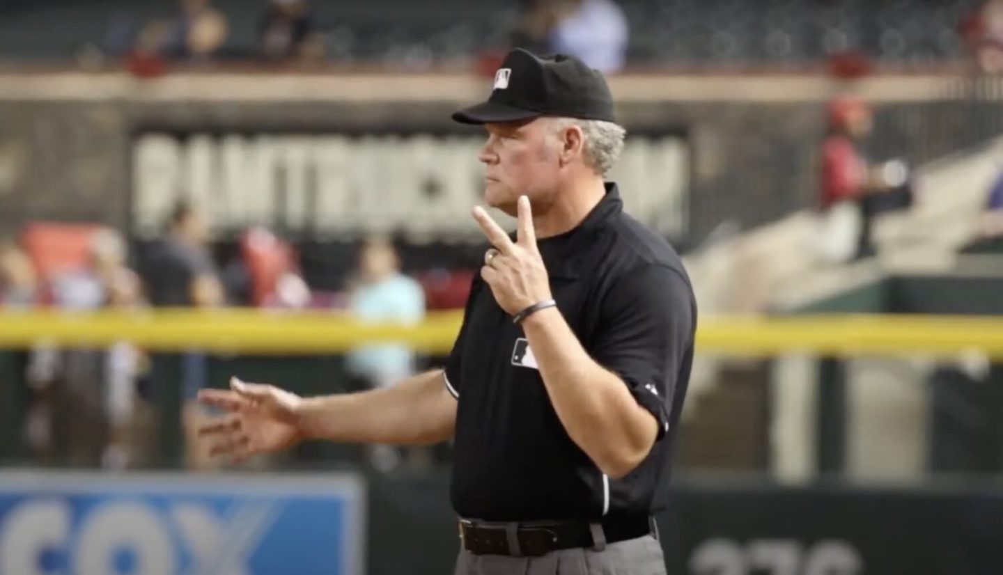 Umpire Ted Barrett living for Christ as he works fifth career World Series