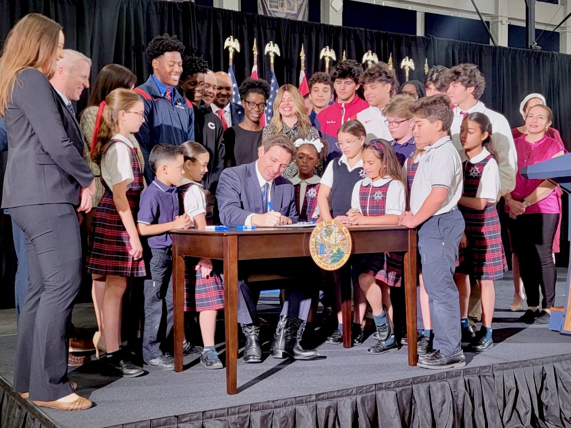 Gov. Ron DeSantis signs Florida universal school choice bill The Lion